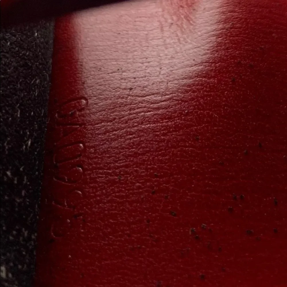💥AUTHENTIC💥 Louis Vuitton Epi Leather 6 Key Wallet Red